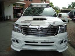 small-accessorized-hilux