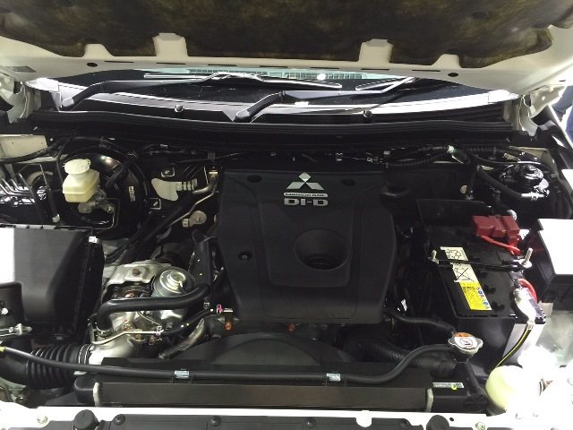 2015-Mitsubishi-L200-Triton-engine