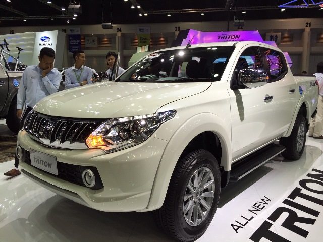 2015-Mitsubishi-L200-Triton-front-side