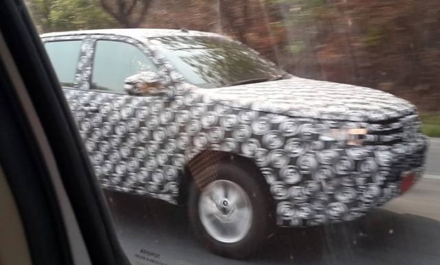 2016  Toyota-Hilux-Vigo-2015-Spyshot-New Next Generation Hilux Thailand