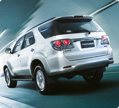 Toyota-Fortuner-led-stop-lamps