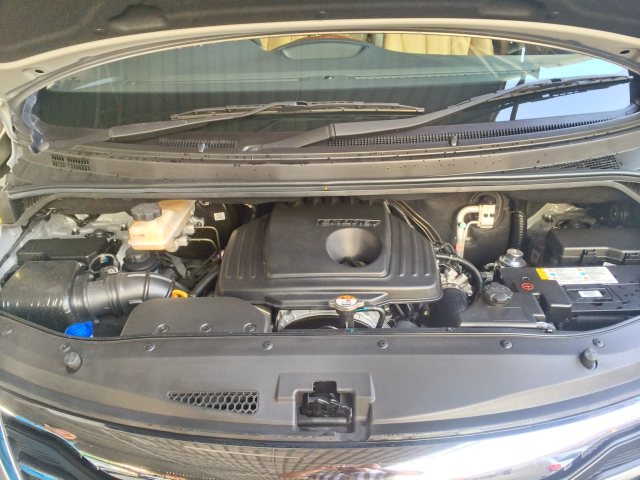 2014-Hyundai-H1-engine