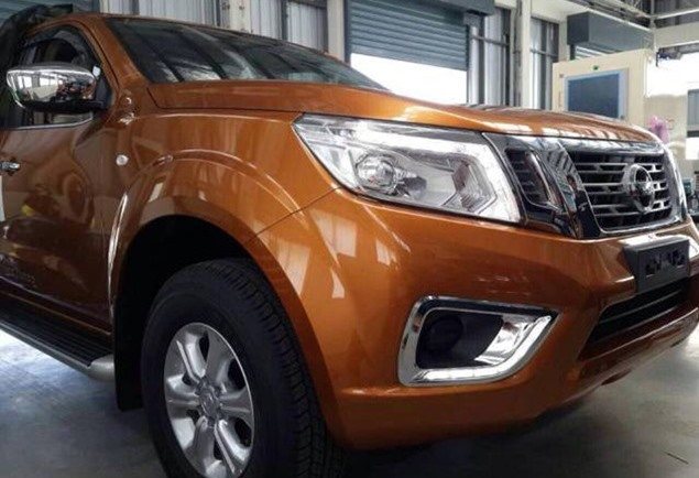 Nissan-Navara-2015-front-corner