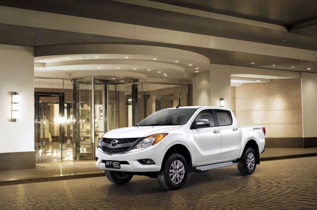 2013 Mazda BT50 new model available now at Thailand  largest pick up truck dealer exporter