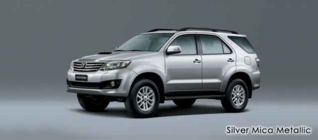 silver-mica-metallic-fortuner 2013
