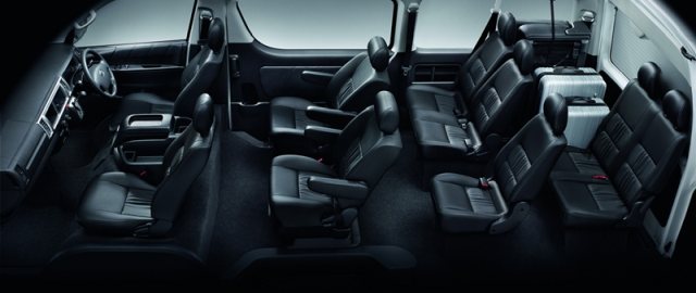 Toyota Ventury 2015 interior