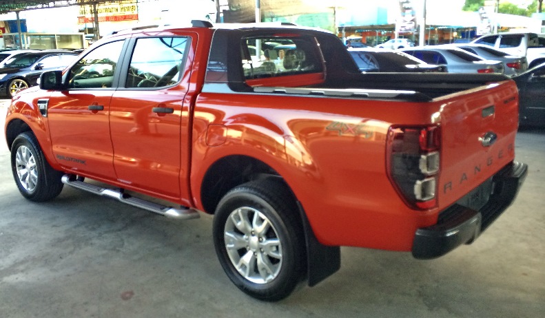 orange-ranger-wildtrak rear