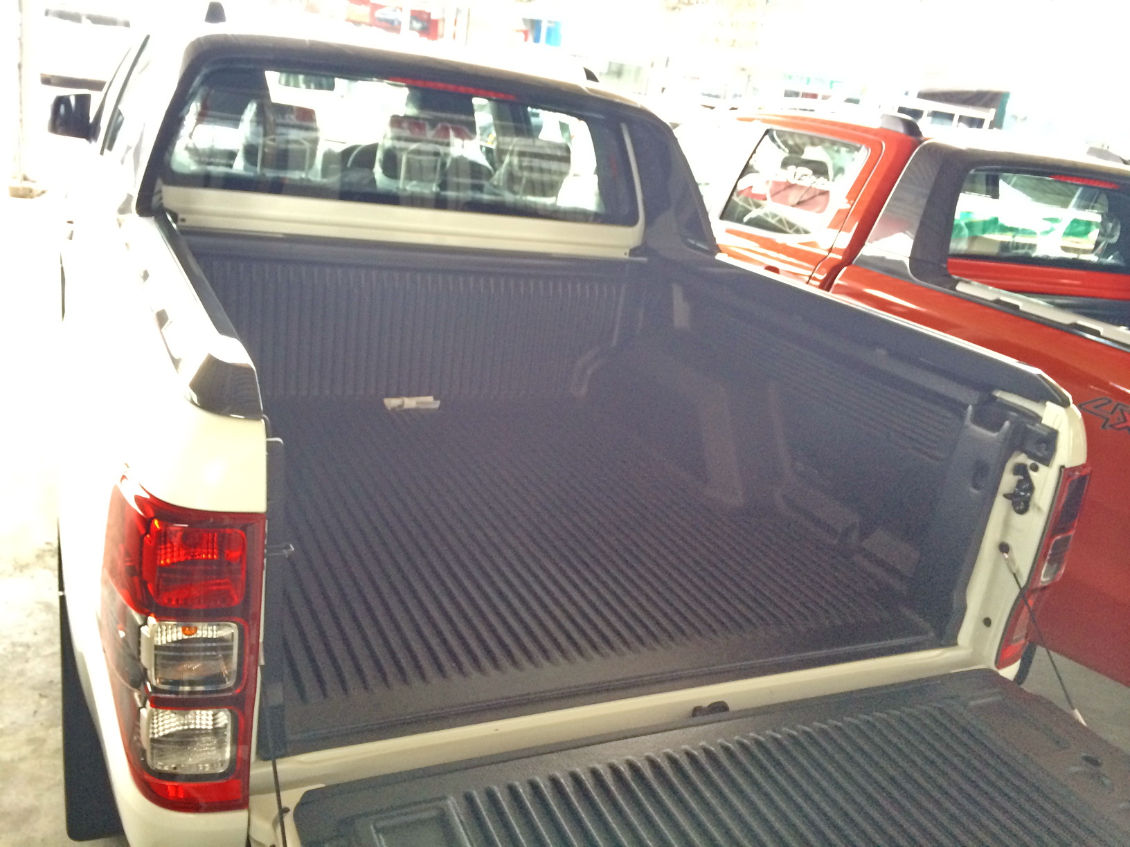 white-ranger Wildtrak rear closeup