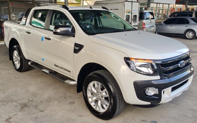 white-ranger-front-side