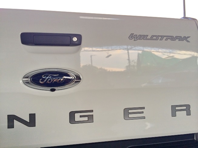 white-ranger Wildtrak rear closeup