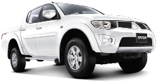 Triton Double Cab 4x4 pearl white
